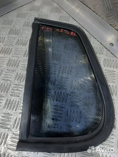 Стекло кузовное заднее левое Volkswagen Tiguan NF