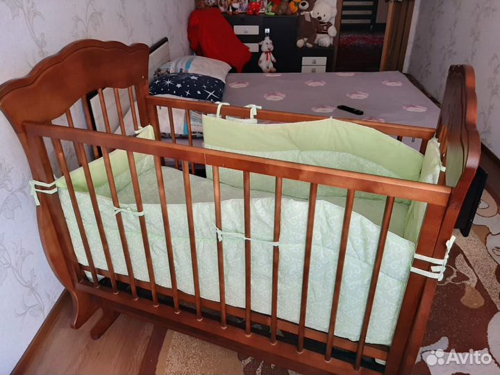 Кровать-маятник детская