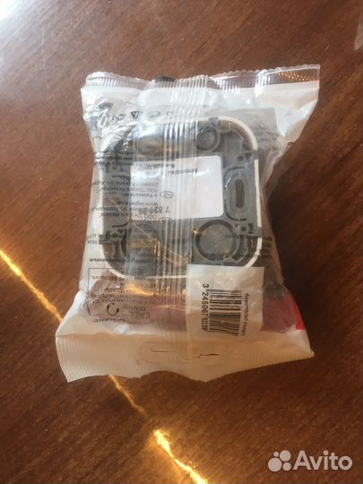 Розетки накладные Legrand