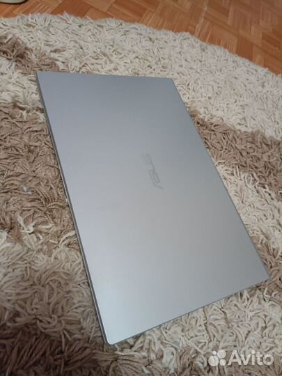 Ноутбук asus r565m