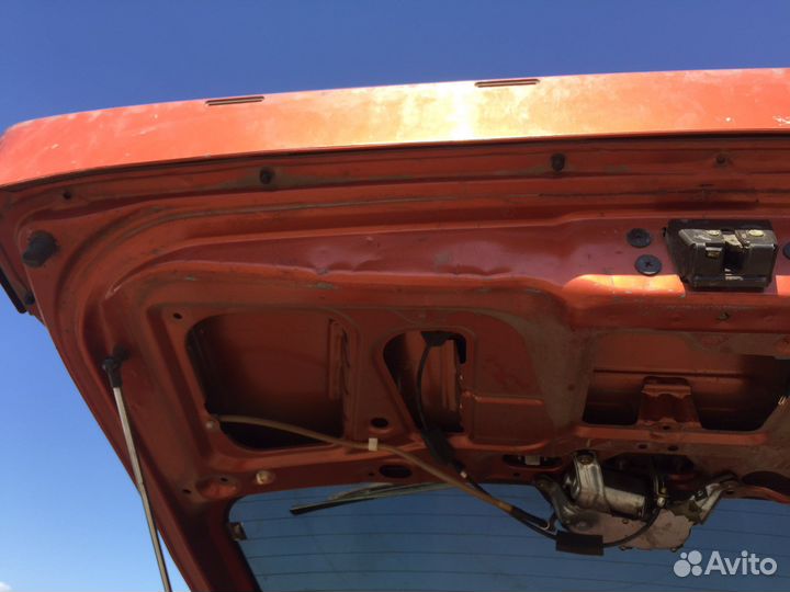 Крышка багажника Хонда HR-V