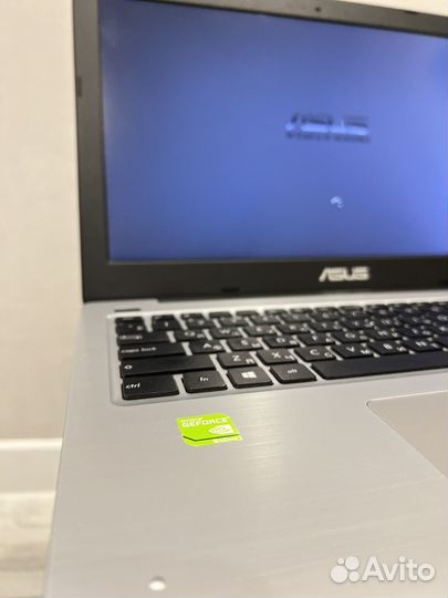 Ноутбук Asus XQ556UQ