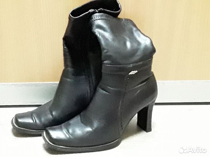 Отдам бесплатно женские вещи