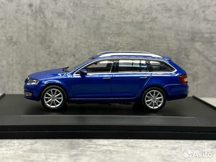 Модель автомобиля Skoda Octavia A7 Combi 1:43