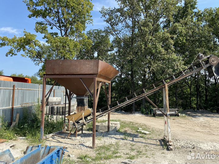 Бункеры и транспортерная лента