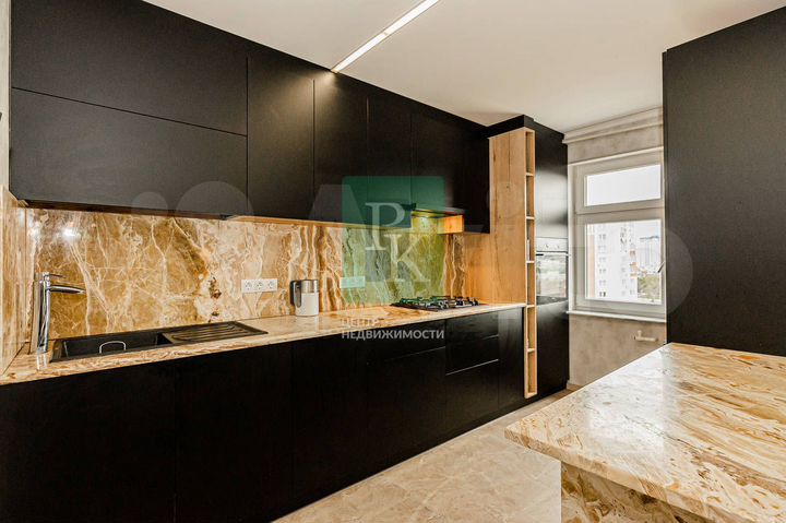 3-к. квартира, 71,2 м², 8/10 эт.