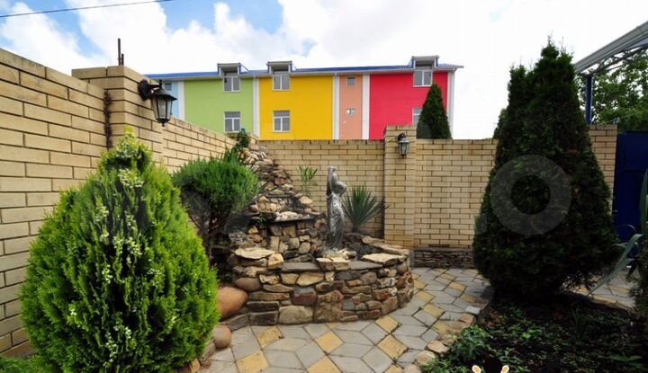 Комната 11 м² в 9-к., 2/2 эт.