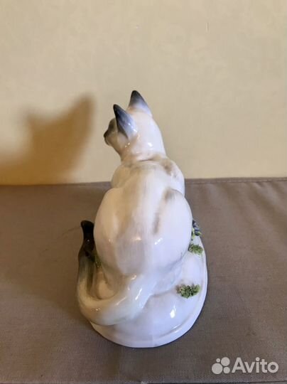 Фарфоровая статуэтка Сиамский кот Royal Adderley
