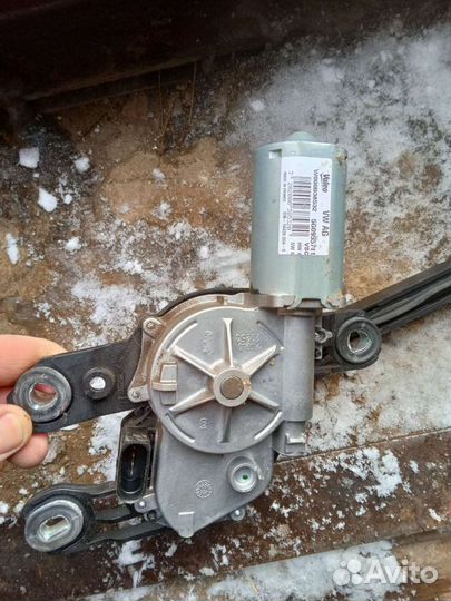 Стоп сигнал+моторчик дворника +обшивка крышки бага