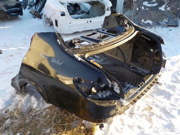 Крыло заднее левое правое Пежо 206 седан