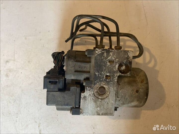 Блок ABS (насос) Mitsubishi Carisma