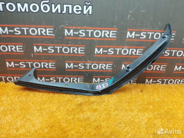 Водосток багажника правый Mercedes-Benz C-Class