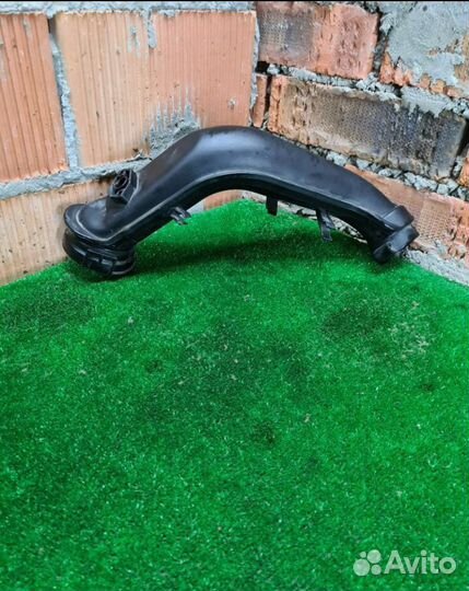 Патрубок турбины Skoda Octavia A5