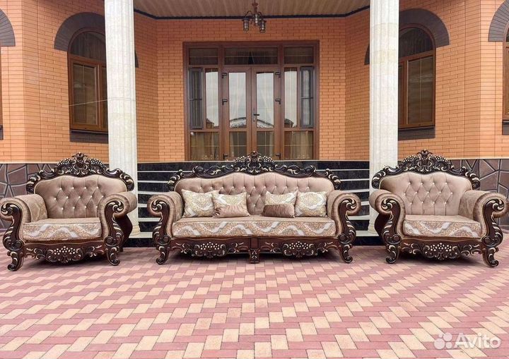 Диван в офис