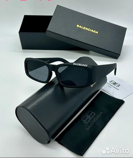 Солнцезащитные очки Balenciaga