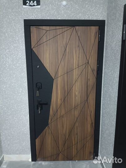 Дверь входная