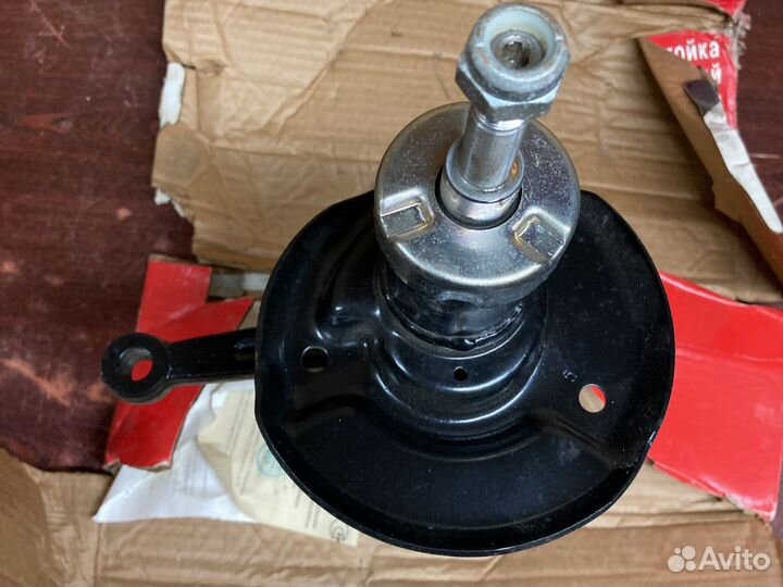 Правая стойка лада приора