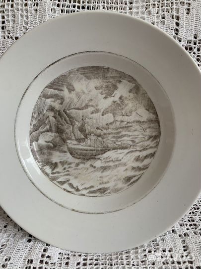 Настенная тарелка