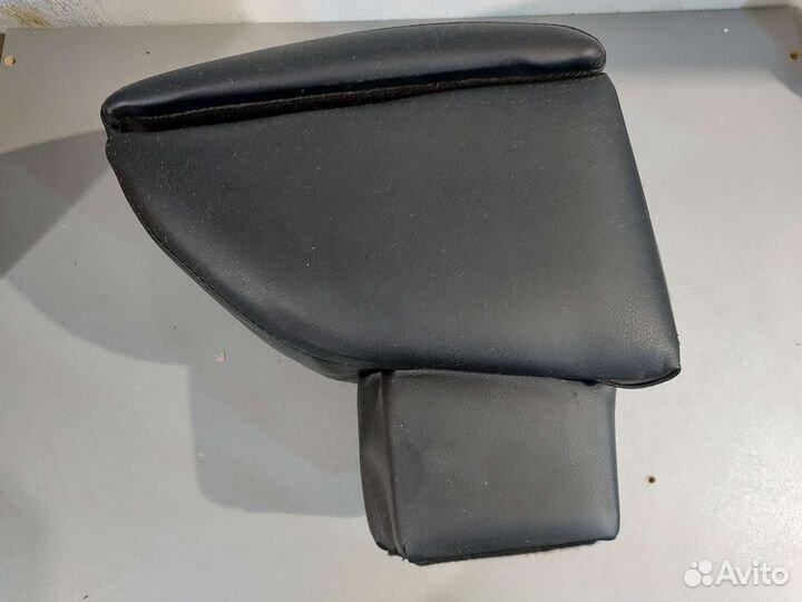 Подлокотник Шевроле Нива 2123