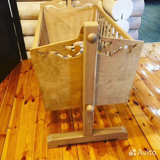 Детская кроватка ручной работы