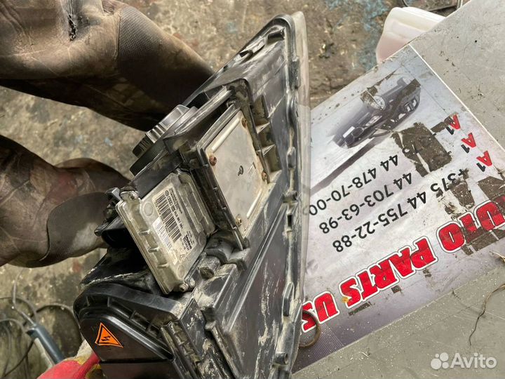 Фара правая Audi Q7 4L 2007