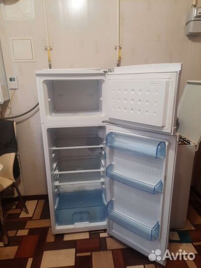 Холодильник бу маленький