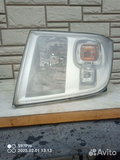 Фара галогеновая левая Ford Transit 7 2006-2014