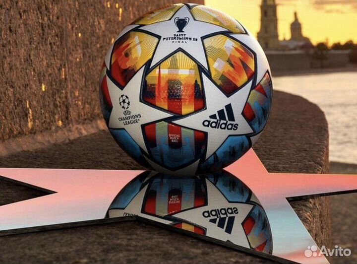 Футбольный мяч, идеальное качество