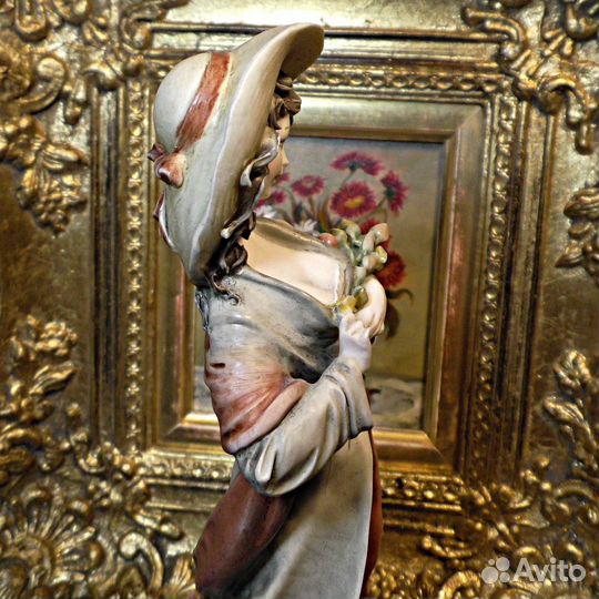 Bruno Merli.Красавица с цветами.Статуэтка.Италия