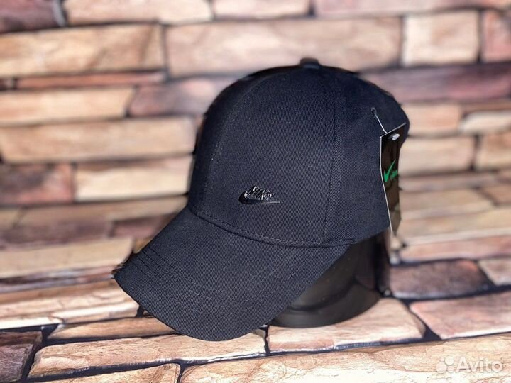 Кепка в наличии и носочки