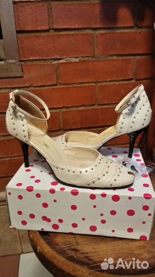 Туфли женские 39 размер бежевые
