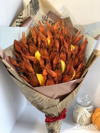 Съедобные букеты для мужчин из колбас раков