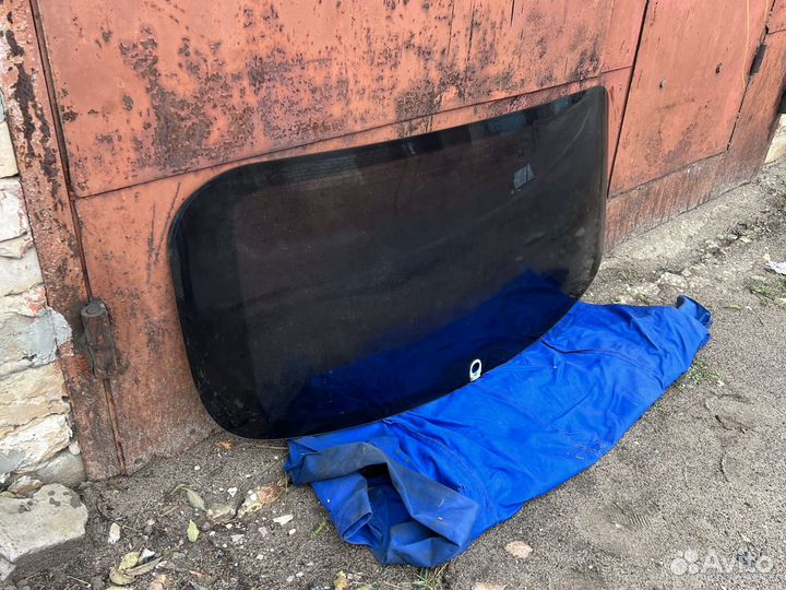 Стекло двери багажника Porsche Macan 2013+