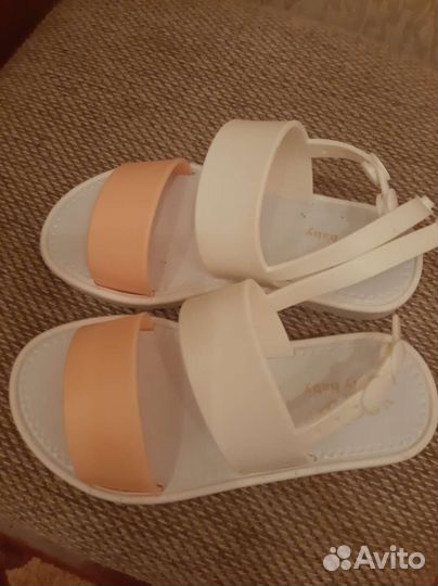 Сандалии для девочки
