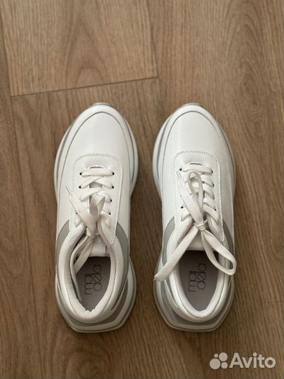 Кроссовки, спортивные туфли