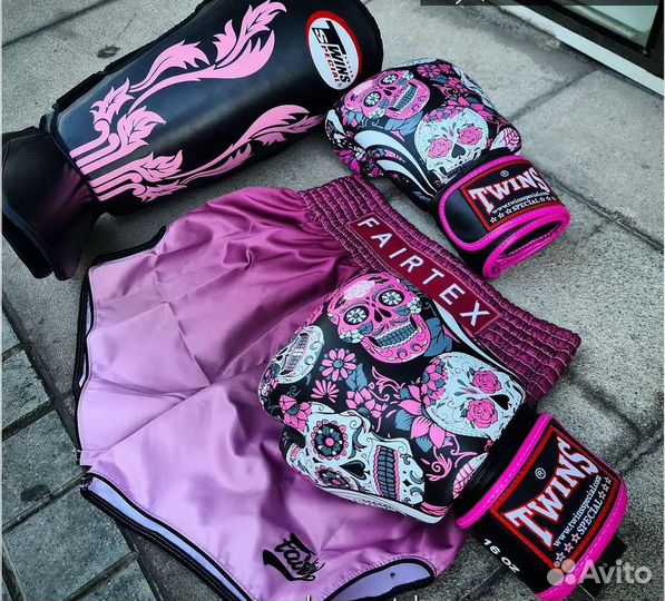 Боксерские перчатки Twins special