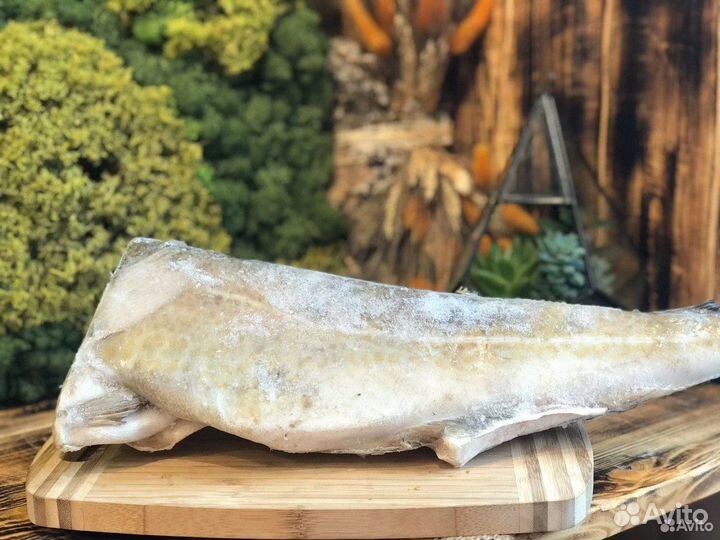 Свежезамороженная рыба коробками