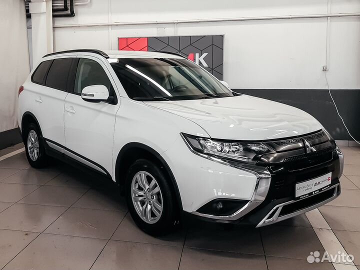 Mitsubishi Outlander 2.0 CVT, 2022, 48 284 км