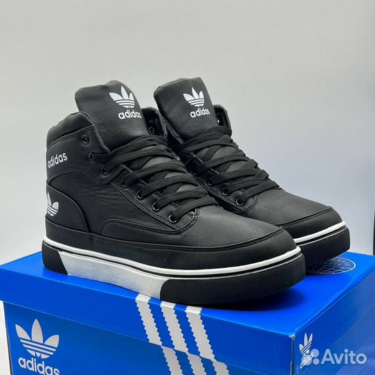 Кроссовки Adidas