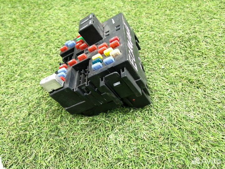 Блок предохранителей Cadillac Escalade