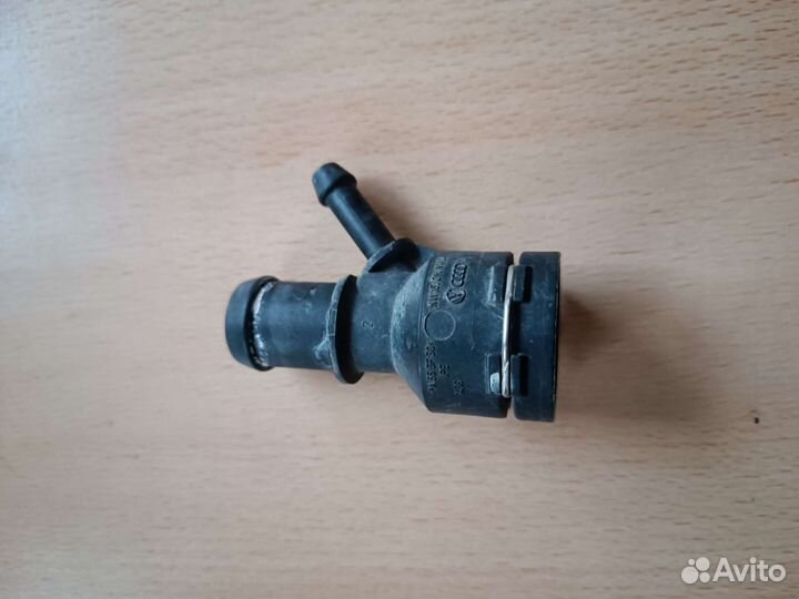 Фланец системы охлаждения VW Skoda