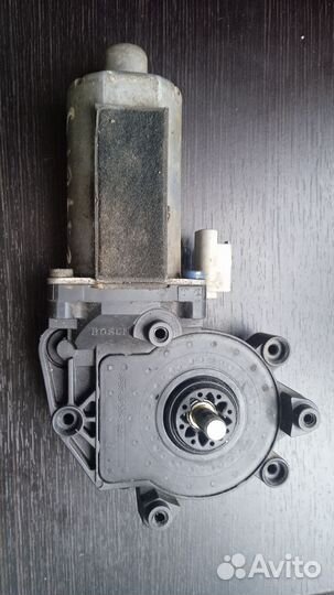 Моторчик стеклоподъёмника с редуктором Пежо 206