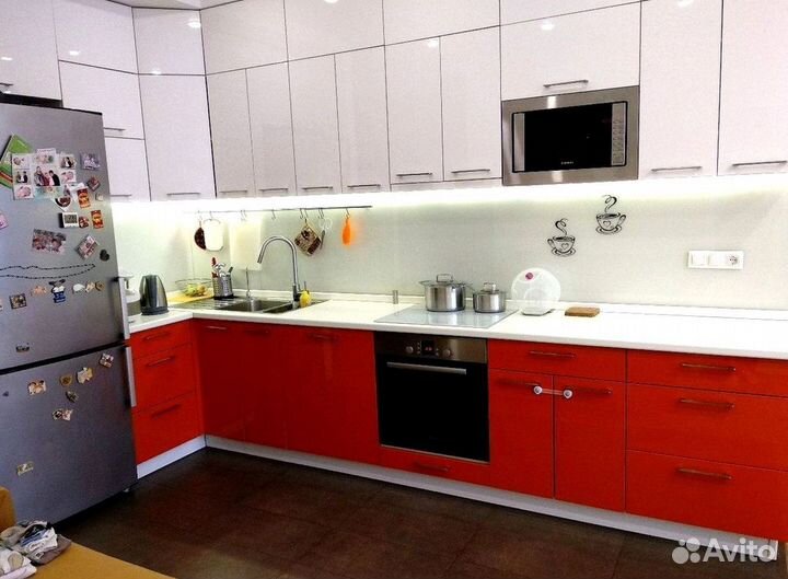 Кухня в потолок на заказ