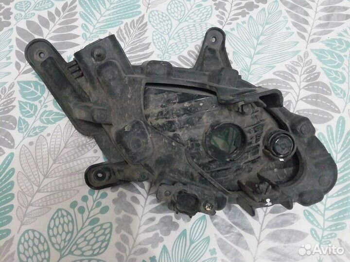 Птф kia Hyundai правая с кронштейном