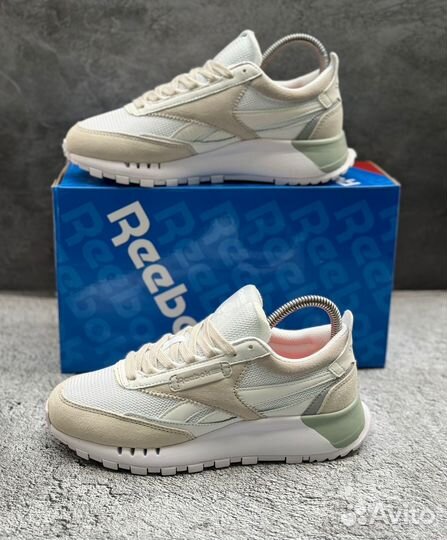 Кроссовки женские Reebok classic