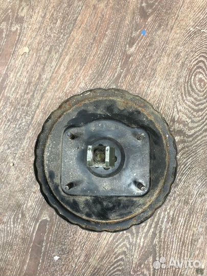 Вакуумный усилитель тормозов Toyota Hilux Surf