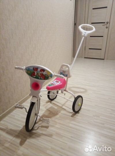 Детский велосипед бу с ручкой трехколесный