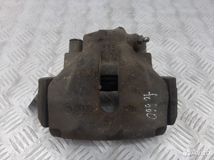 Суппорт передний правый Audi A4 B6 2006 8E0615124A
