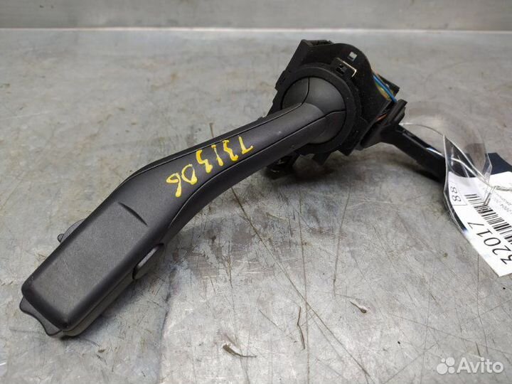 Переключатель стеклоочистителей Skoda Octavia (A5