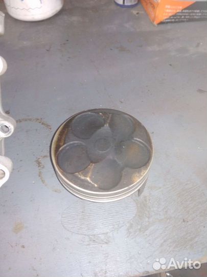 Цилиндр на Ямаху yz 250f и поршень